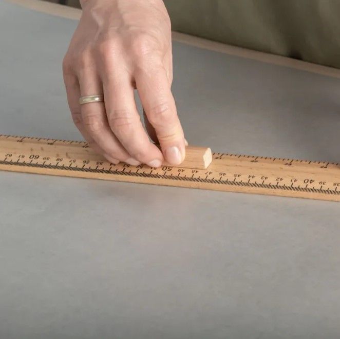 Метр кравецький дерев'яний см/дюйм із ручкою 327976 фото